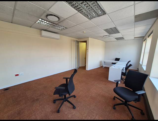 1,276M² OFFICE TO LET IN SANDTON CENTRAL
